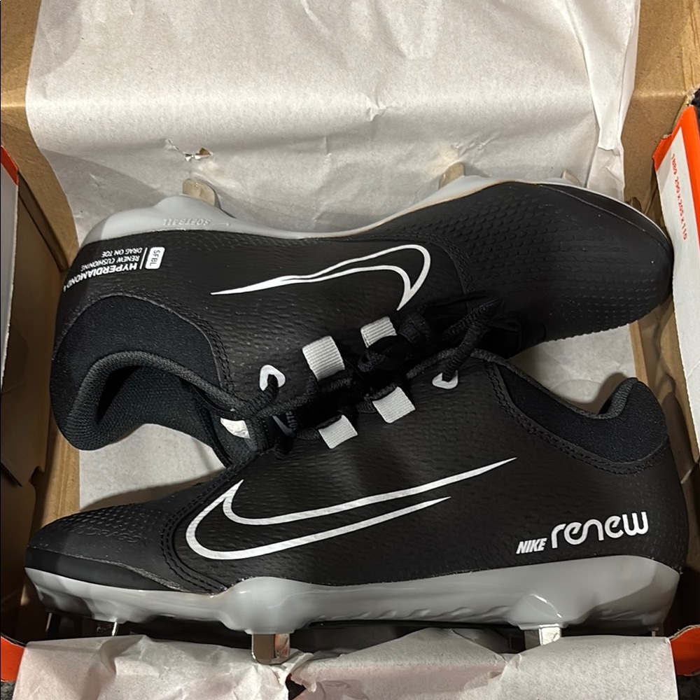 Nike Hyperdiamond 4 Pro Black and White Softball Cleats
